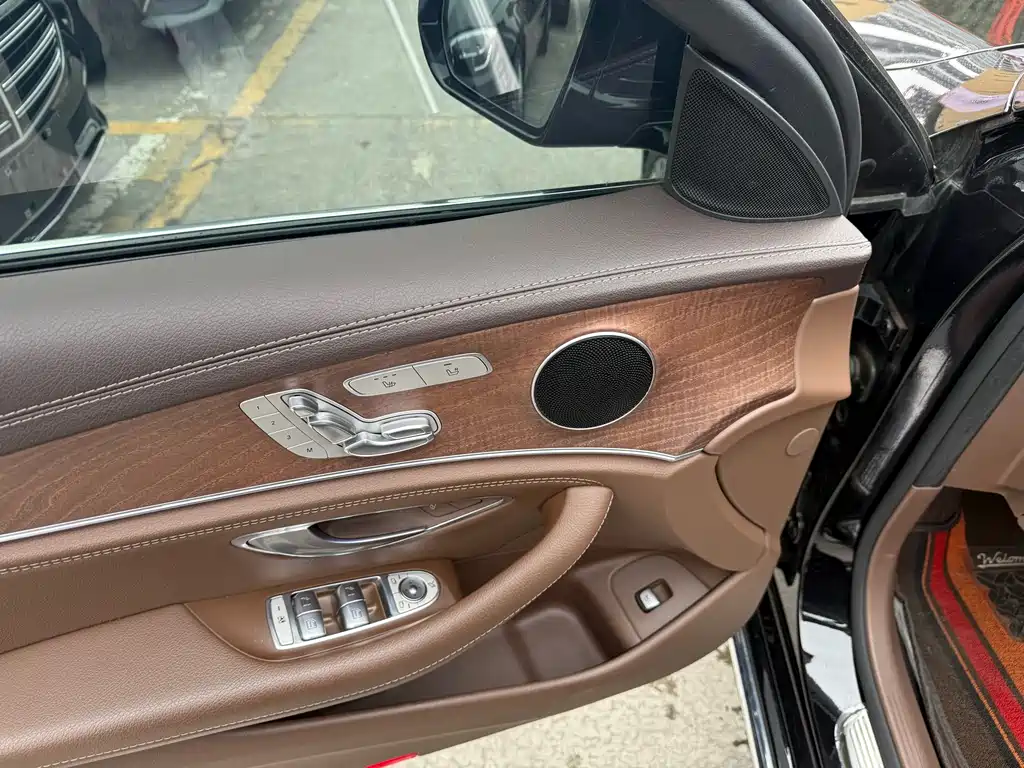 MERCEDES-BENZ E CLASS