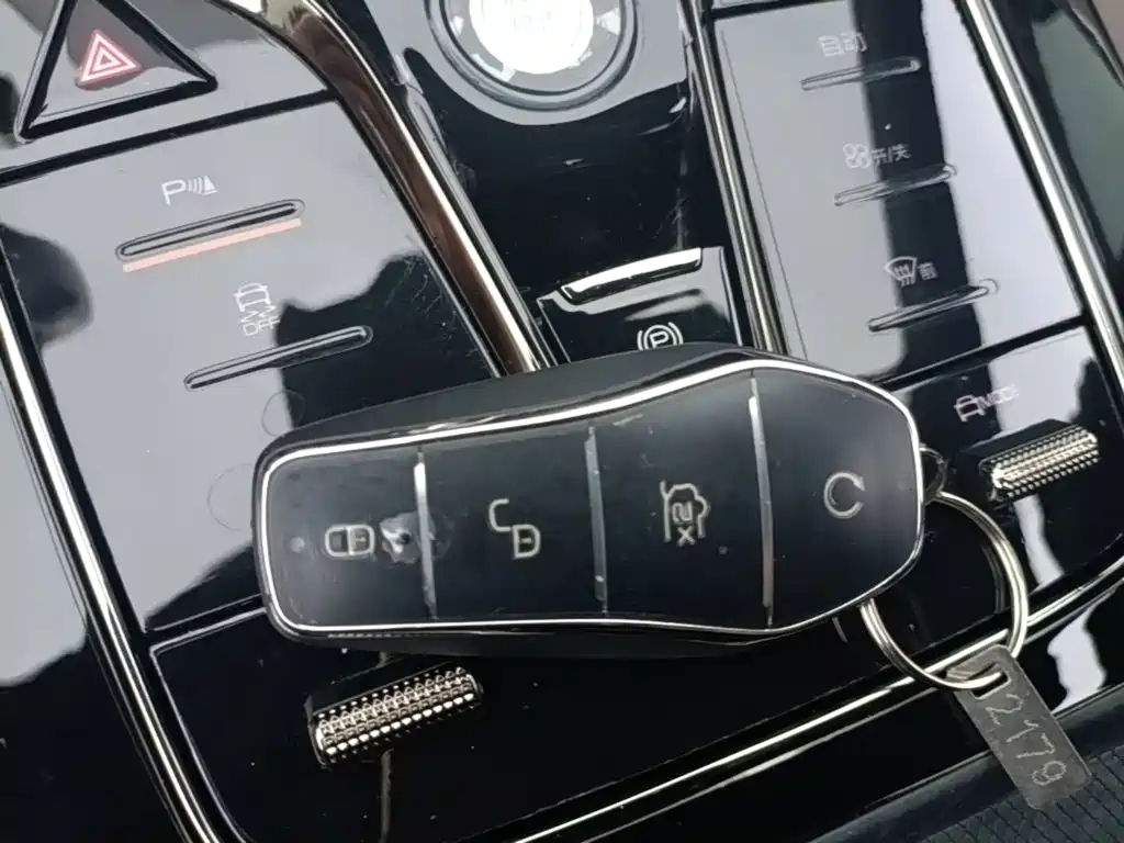 BYD Han — миниатюра 9