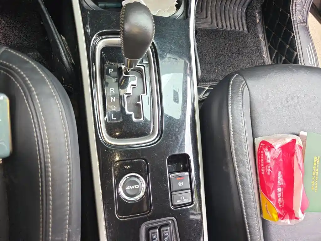 Mitsubishi Outlander — миниатюра 10