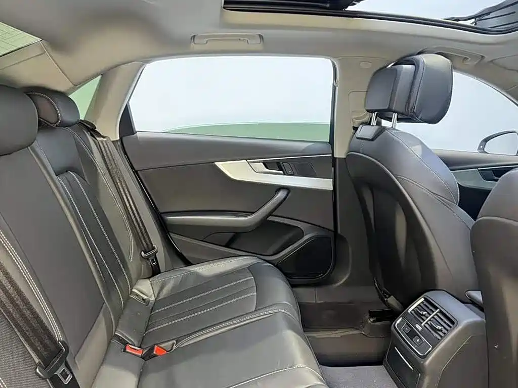 Audi A4L 2020 40 TFSI Fashion