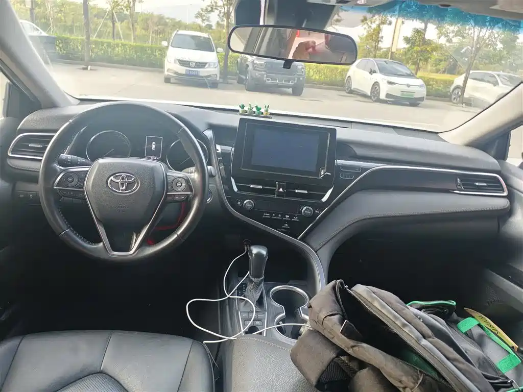 Toyota Camry — миниатюра 8