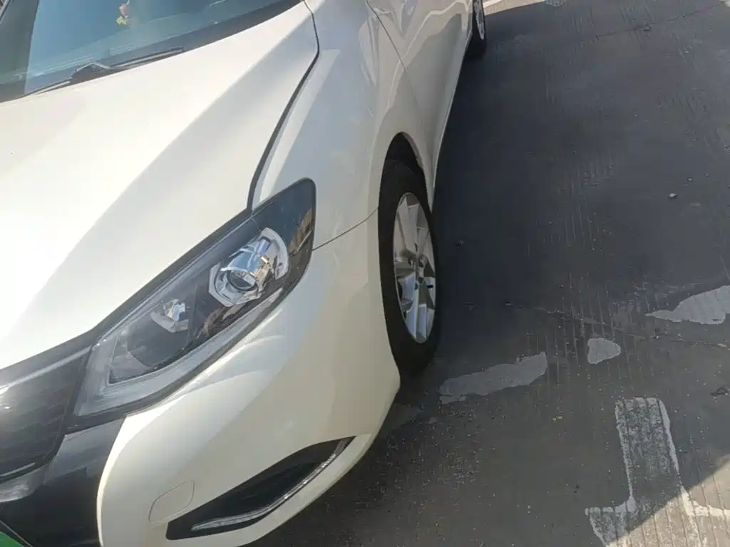 Nissan Tiida — миниатюра 23