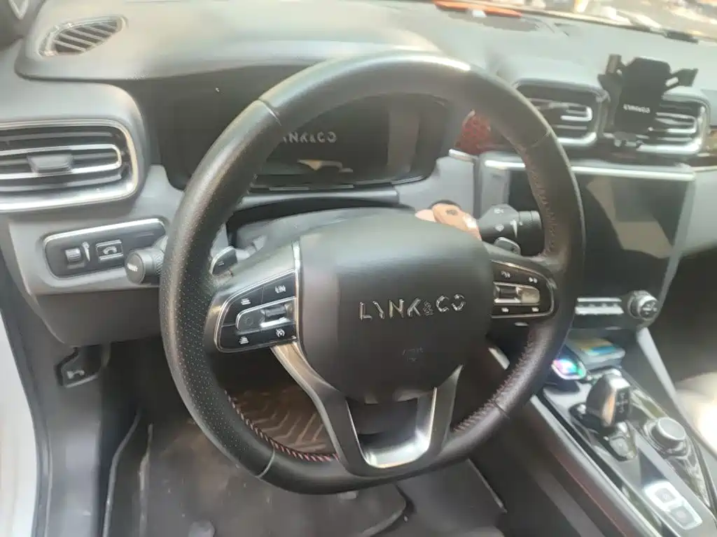 Lynk & Co 03 — миниатюра 3