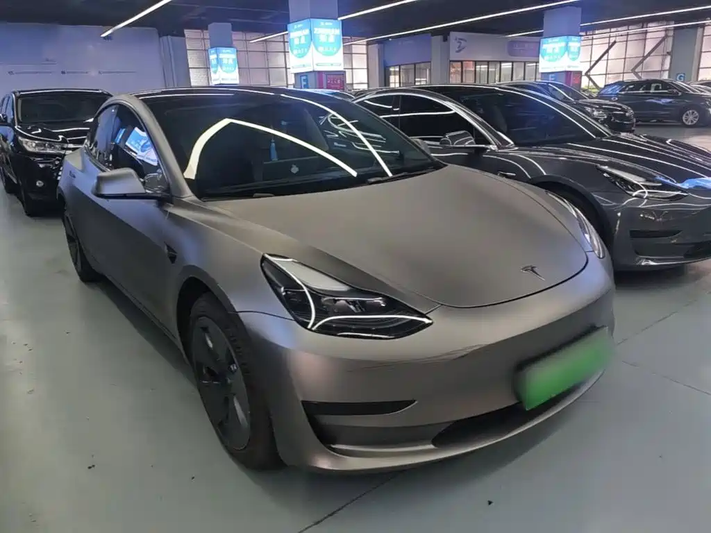 Tesla Model 3 — миниатюра 4