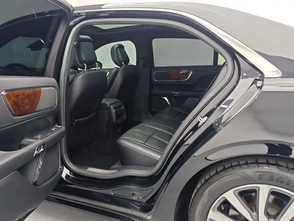 Lincoln Continental 2017 2.0T Premium