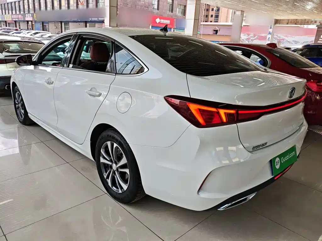 Changan Eado — миниатюра 5