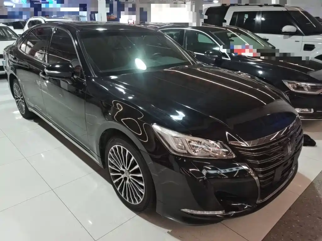 Toyota Crown — миниатюра 4