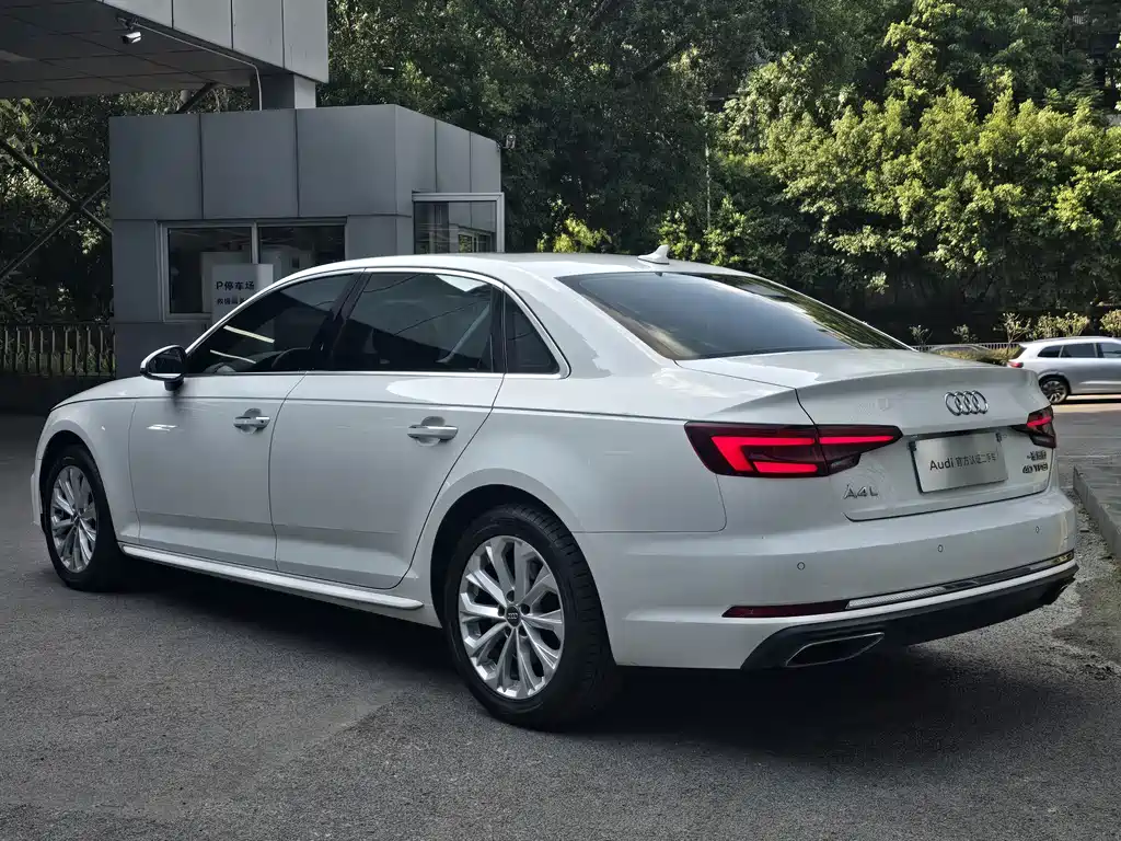 Audi A4L — миниатюра 8
