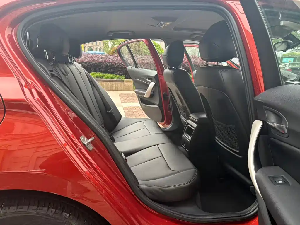 BMW 1 Series (Import) — миниатюра 10