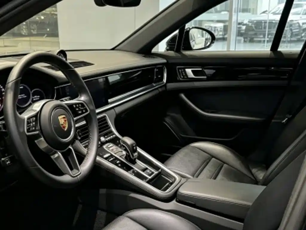 Porsche Panamera — миниатюра 3