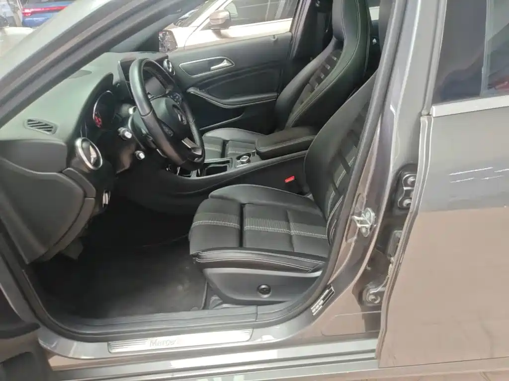 Mercedes-Benz A-Class (Import) — миниатюра 15