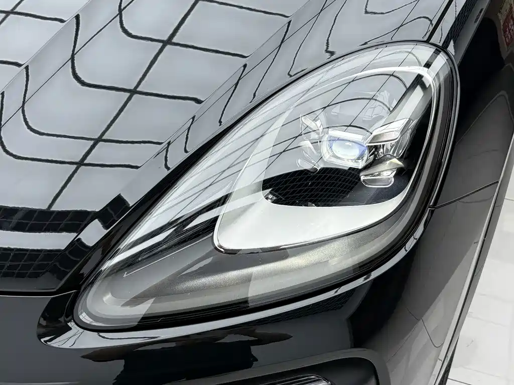 Porsche Cayenne Hybrid — миниатюра 23