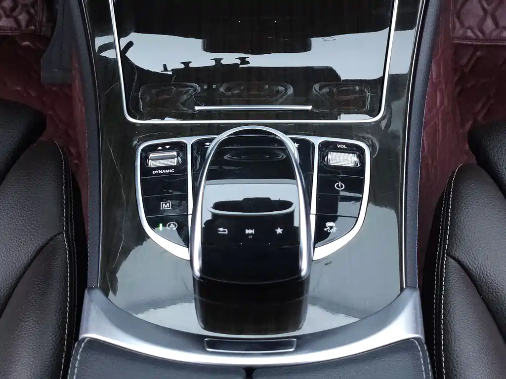 Mercedes-Benz GLC — миниатюра 14