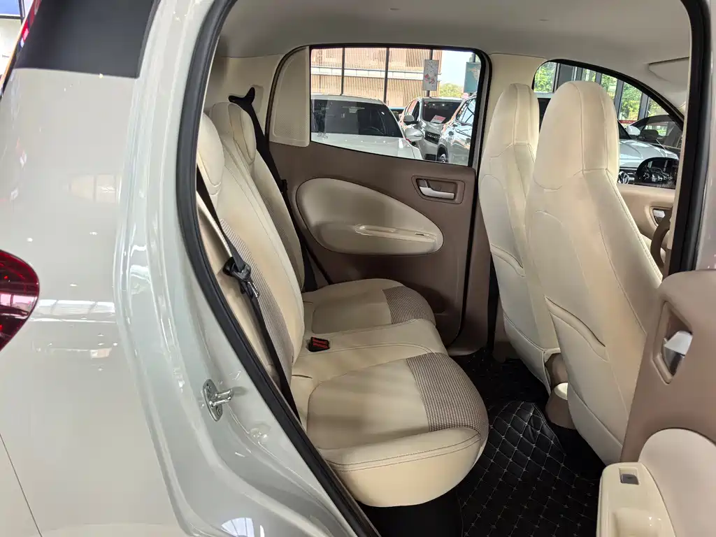 Wuling MINIEV — миниатюра 11