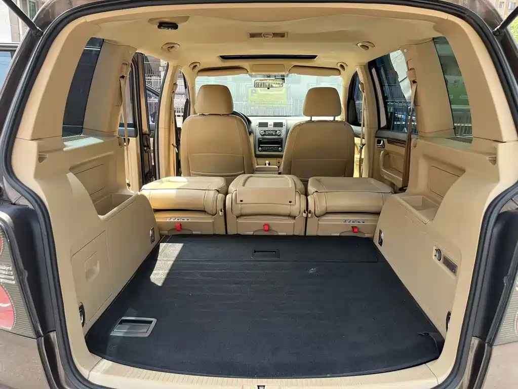 Volkswagen Touran — миниатюра 7