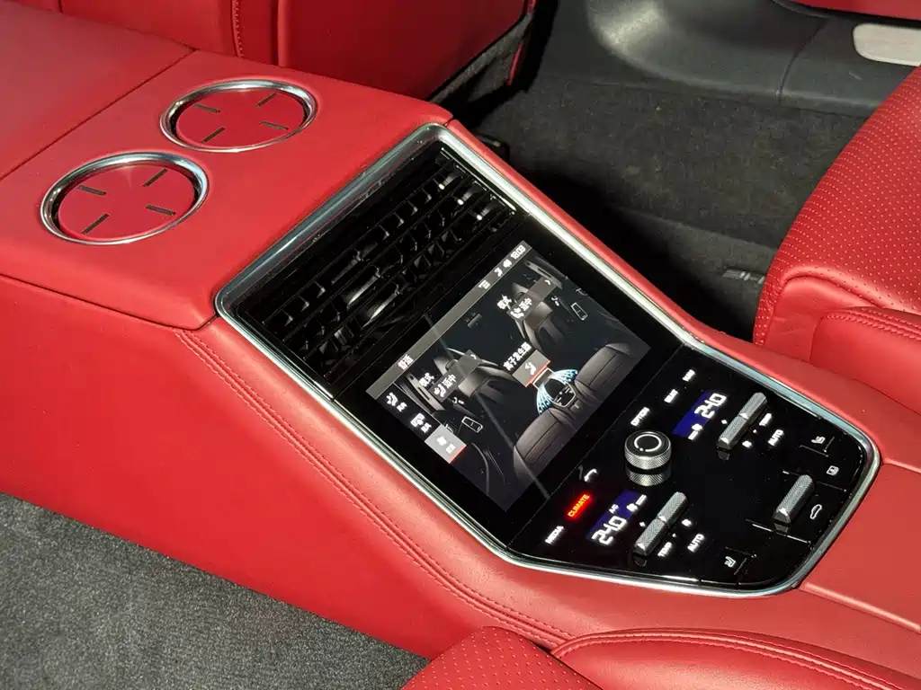 Porsche Panamera — миниатюра 23