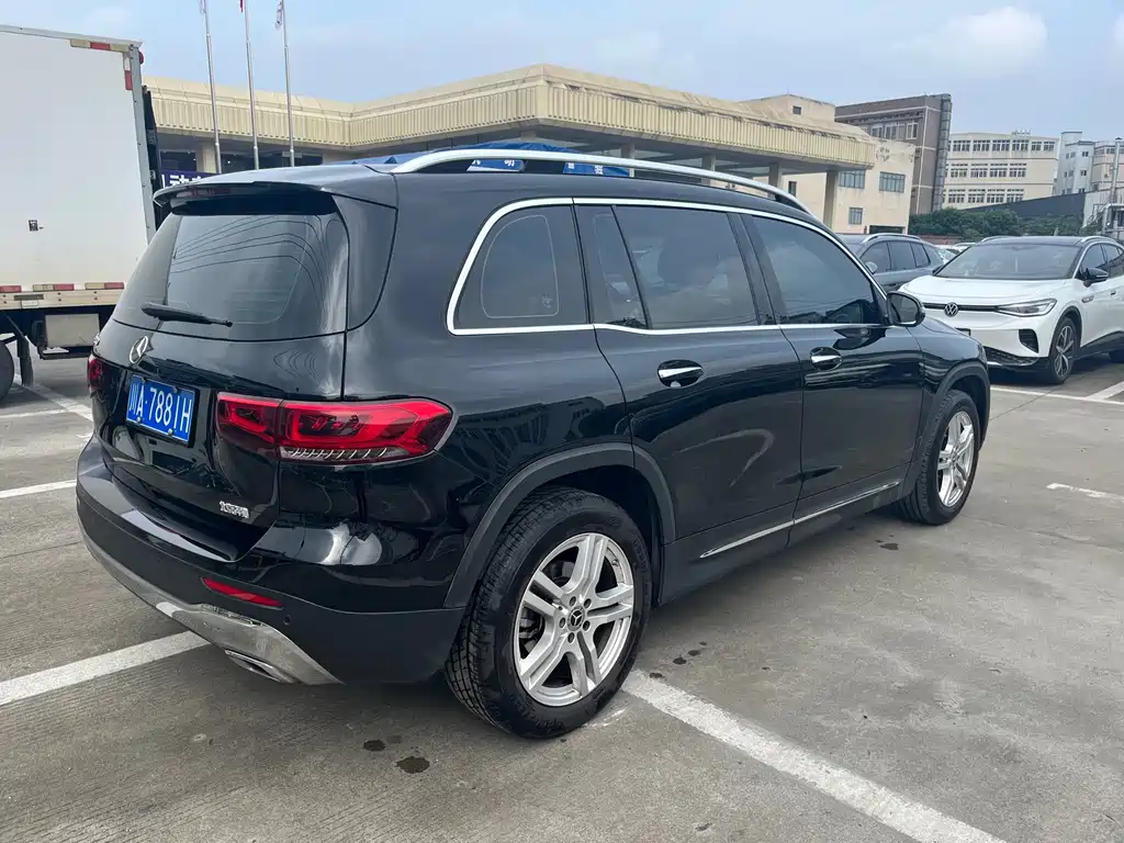 Mercedes-Benz GLB — миниатюра 9