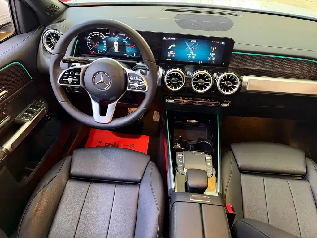 Mercedes-Benz GLB — миниатюра 9
