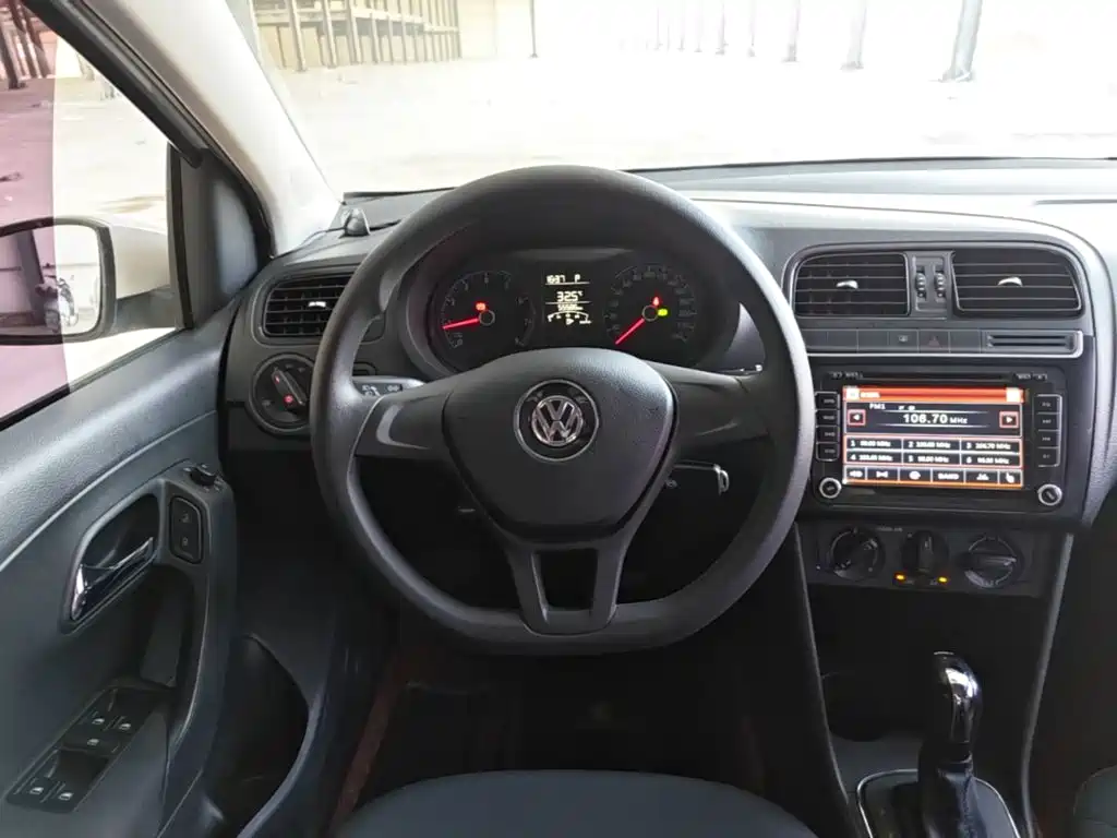 Volkswagen Polo — миниатюра 11
