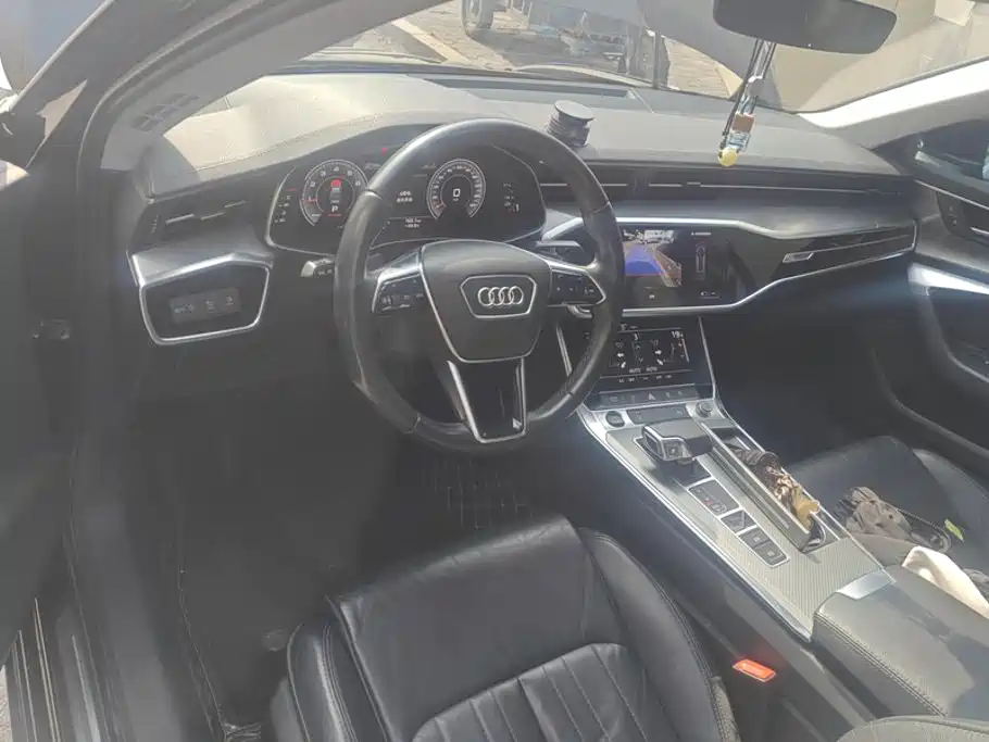 Audi A6L — миниатюра 12