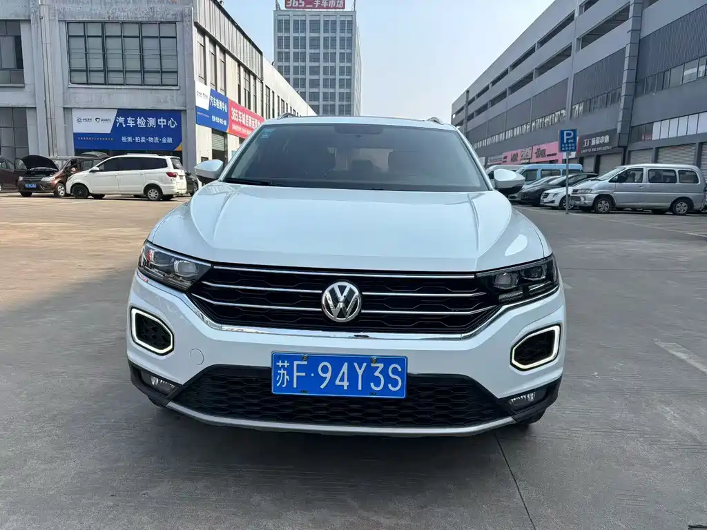 Volkswagen T-Roc — миниатюра 2