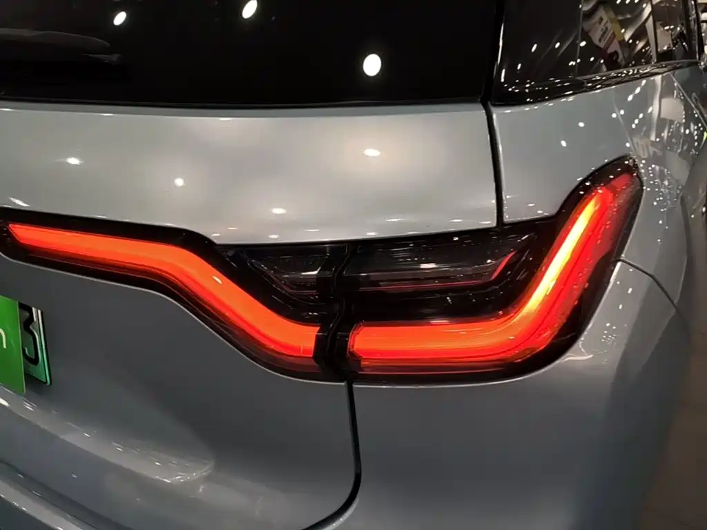 NIO ES6 — миниатюра 8