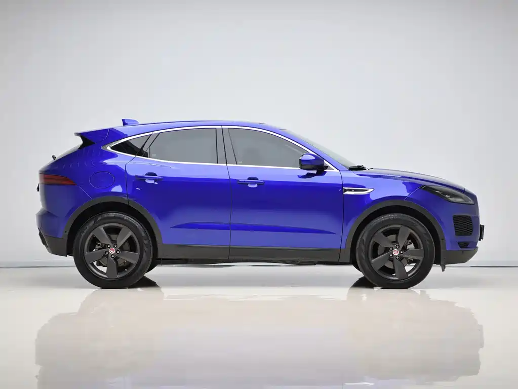 Jaguar E-PACE — миниатюра 8