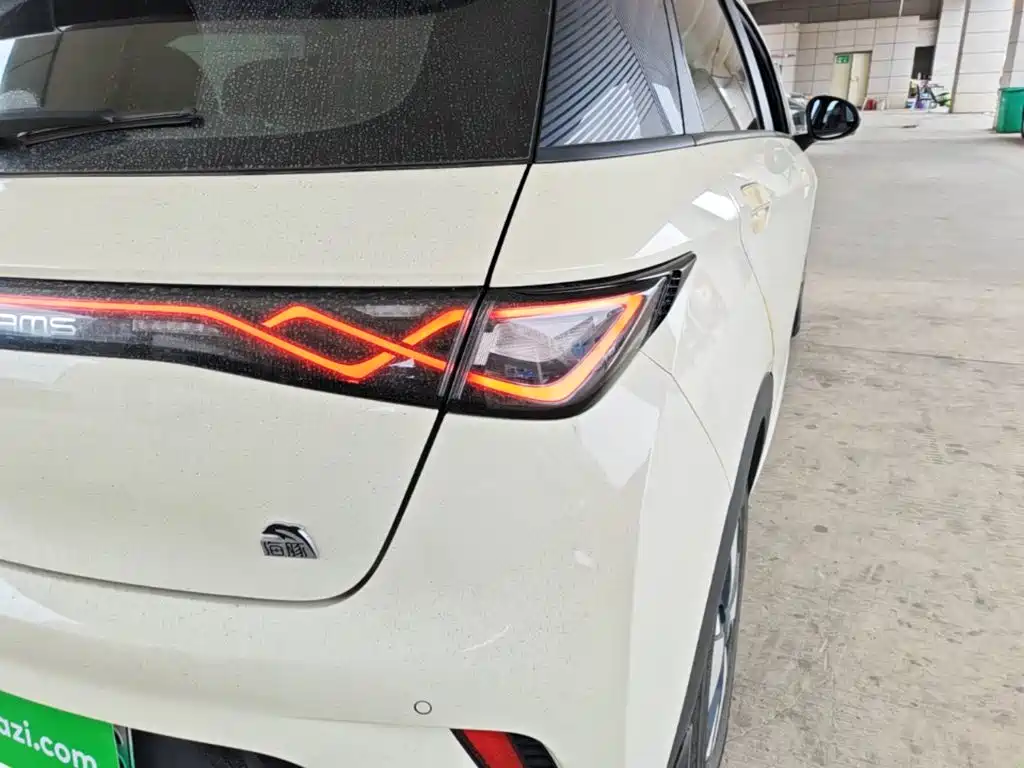 BYD Dolphin — миниатюра 8