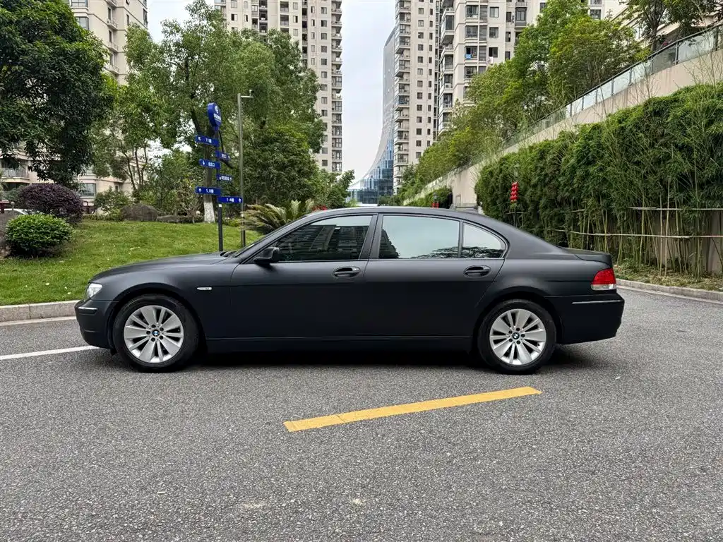 BMW 7 Series 7 2005 740Li