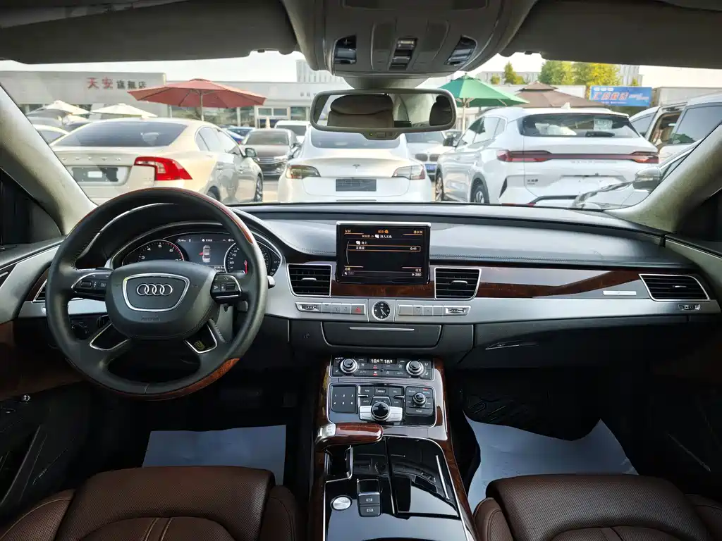 Audi A8 — миниатюра 11