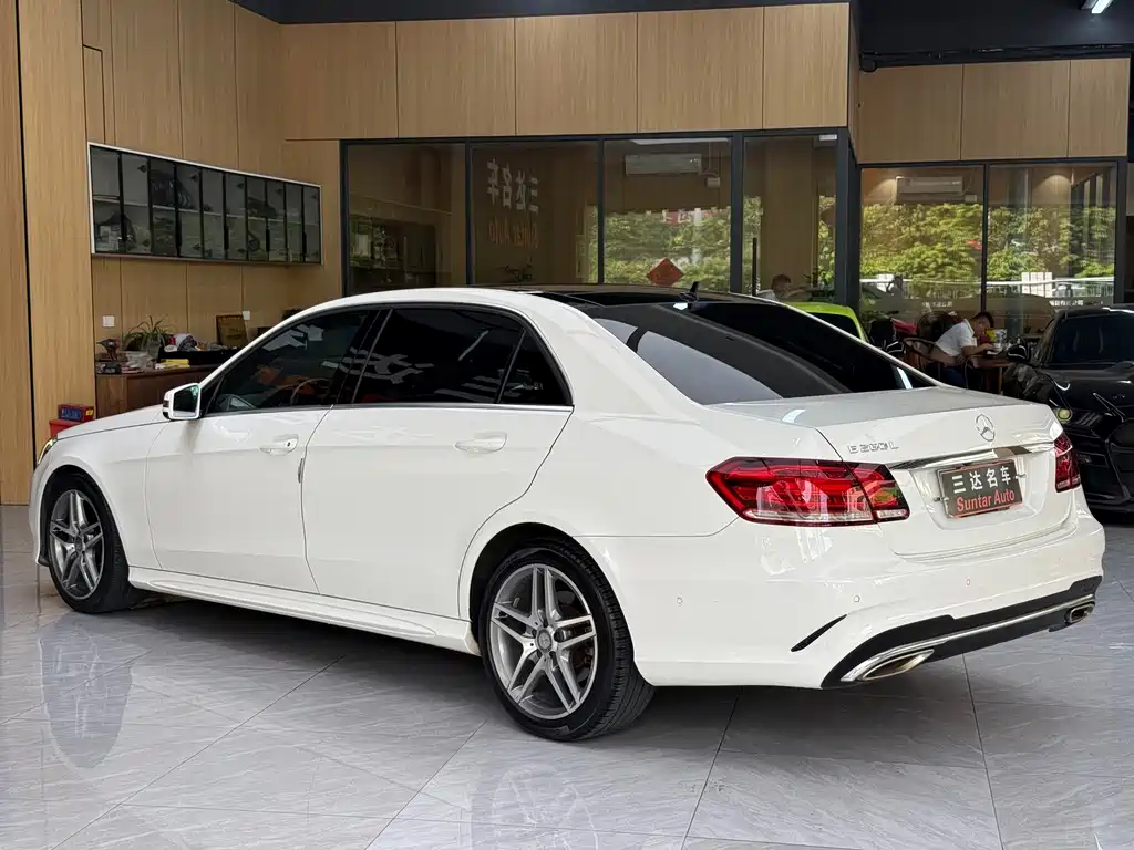 Mercedes-Benz E-Class — миниатюра 4