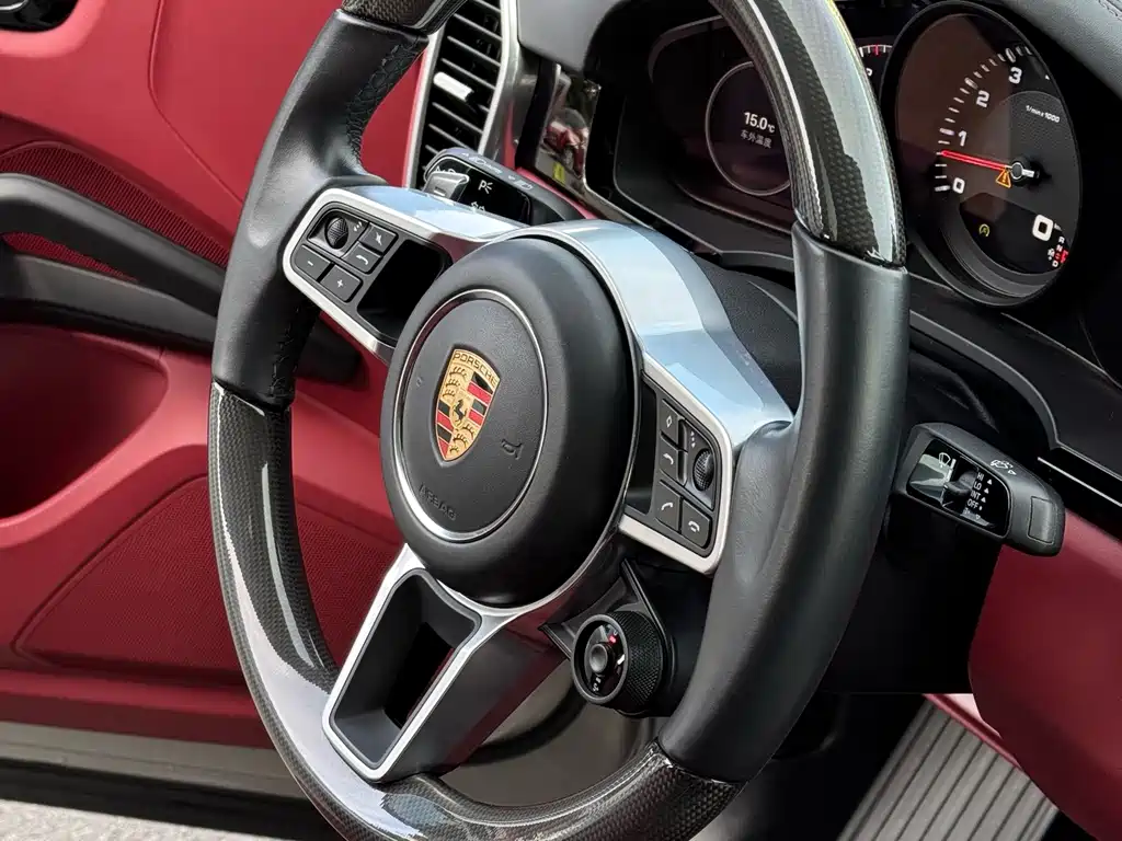Porsche Cayenne — миниатюра 14