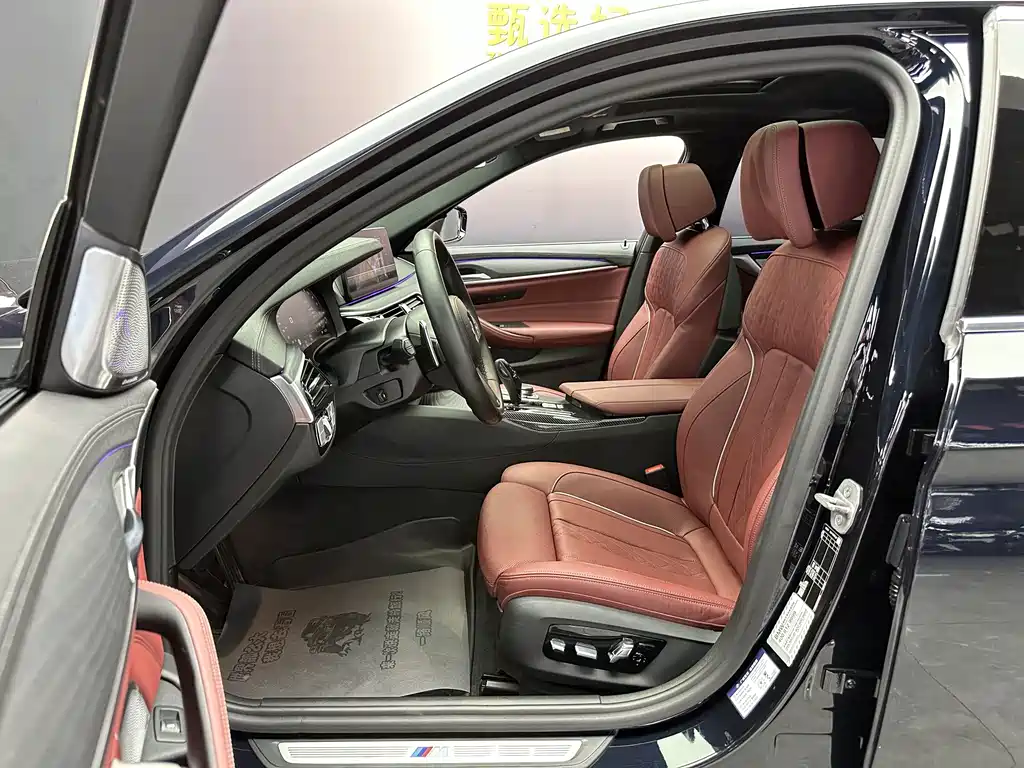 BMW 5 Series — миниатюра 7