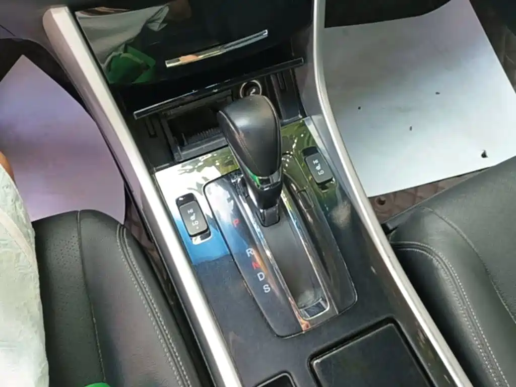 Honda Accord — миниатюра 14