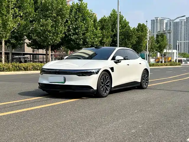 2025 Zeekr 007
