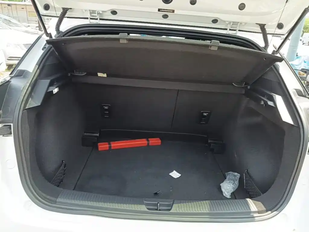 MG MG4 — миниатюра 19