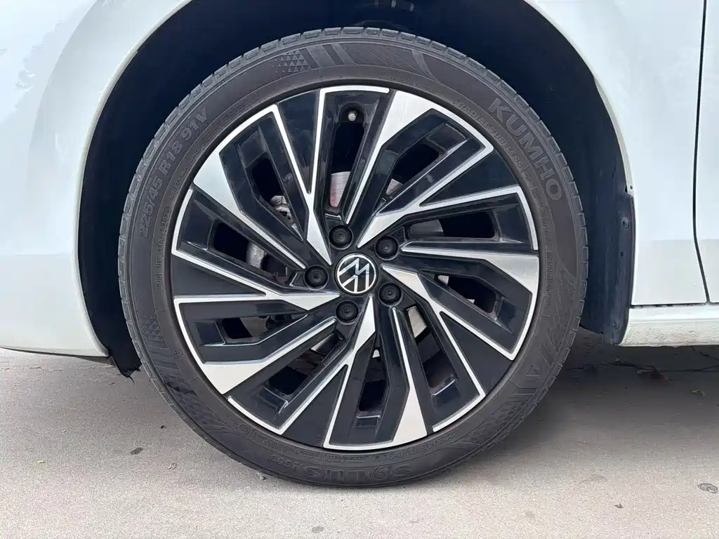 Volkswagen Sagitar — миниатюра 4