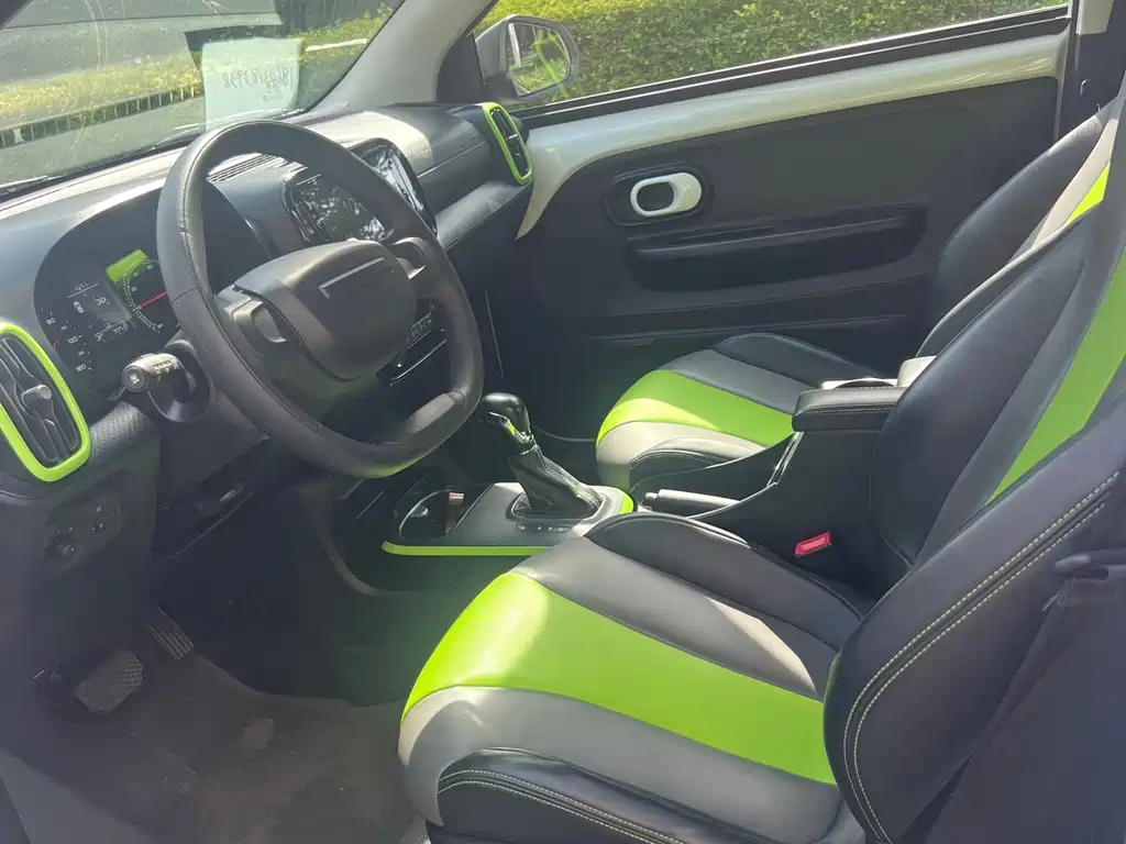 Roewe Clever 2021 302km