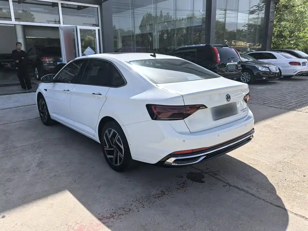 Volkswagen Sagitar — миниатюра 5