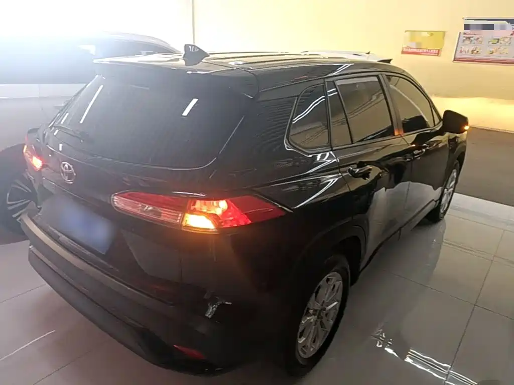 Toyota Frontlander — миниатюра 7