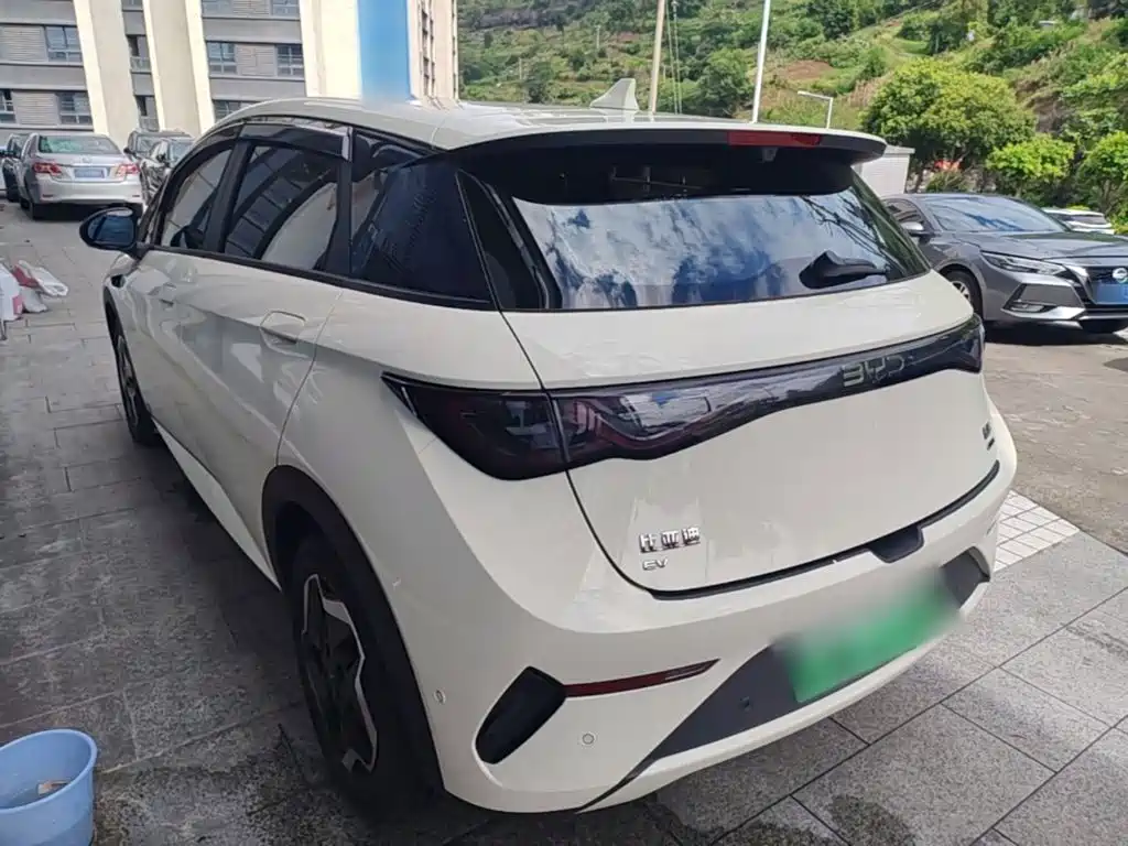 BYD Dolphin — миниатюра 5
