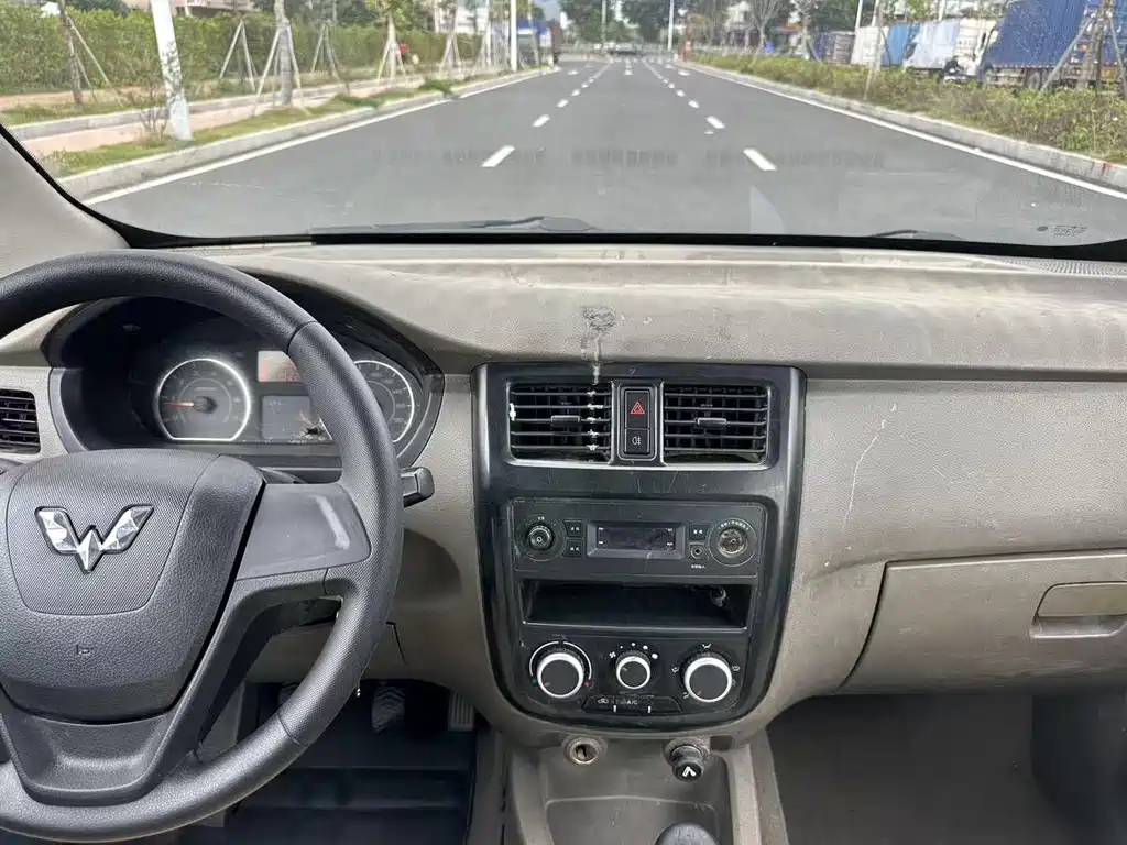 Wuling Rongguang V — миниатюра 14
