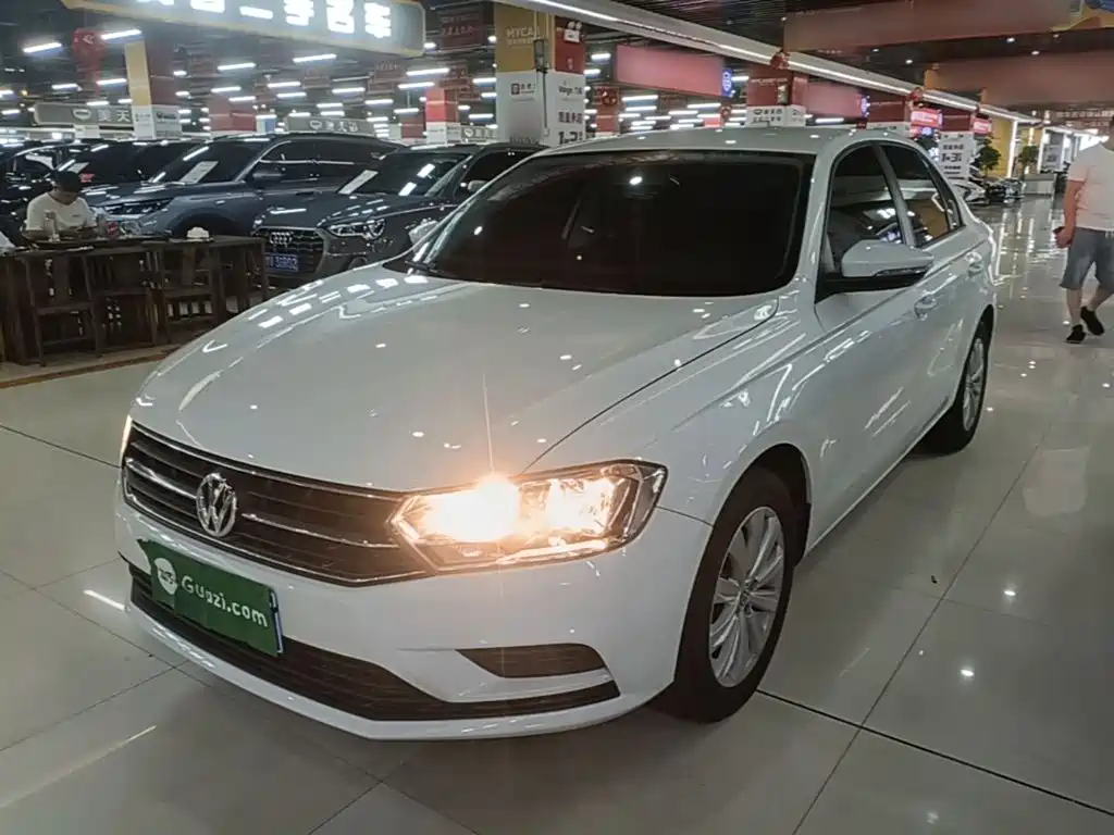 Volkswagen Bora — миниатюра 2