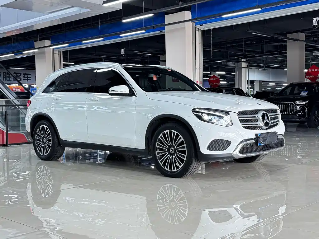 MERCEDES-BENZ GLC