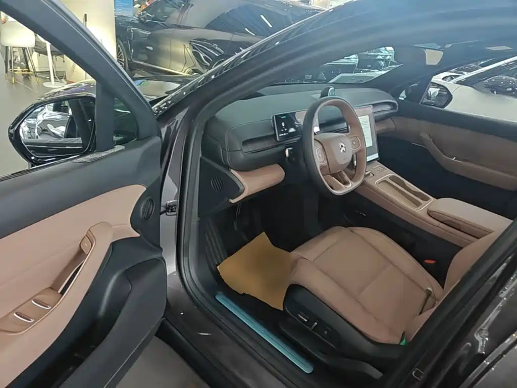 NIO ES6 — миниатюра 16
