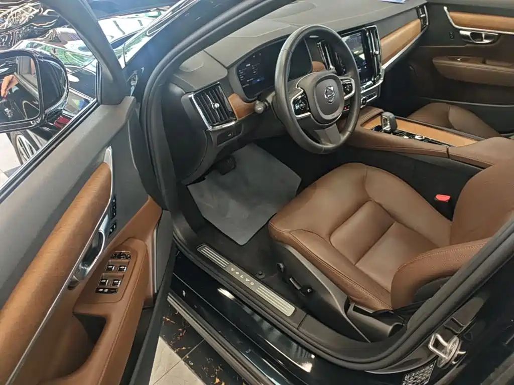 Volvo S90 — миниатюра 16