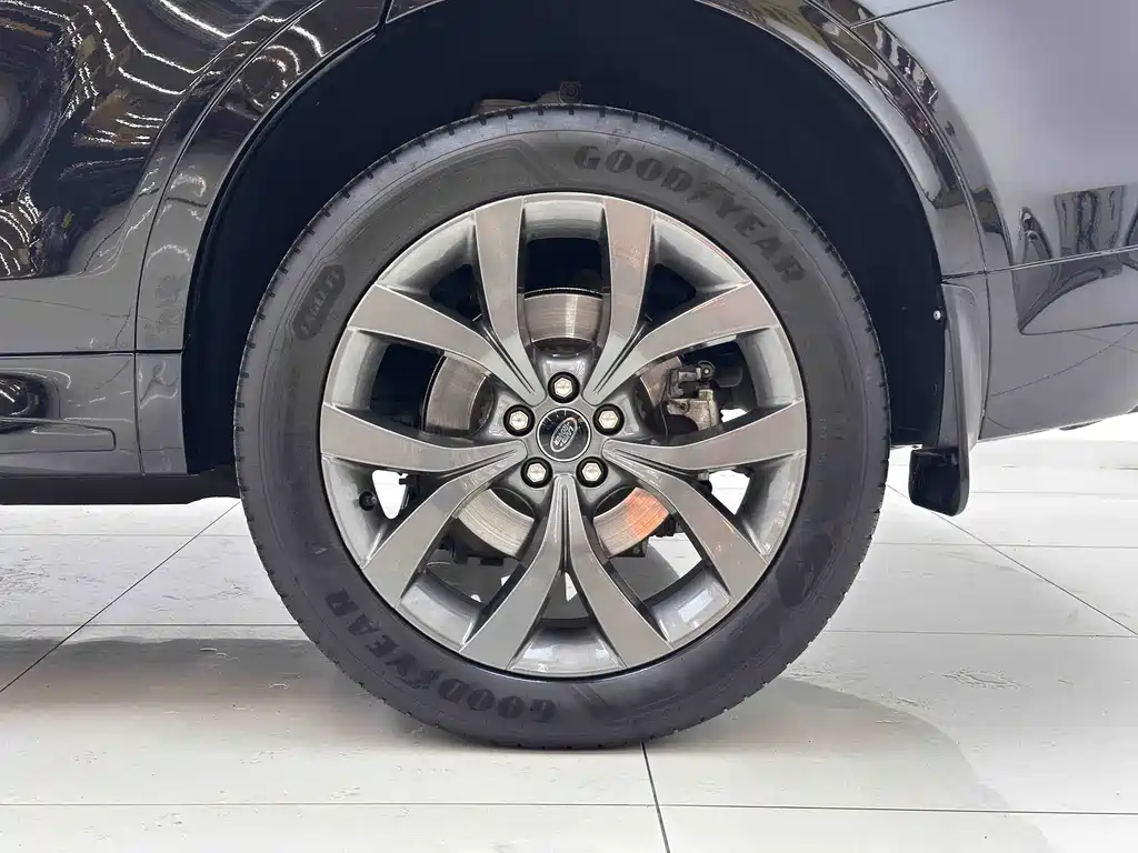 Land Rover Discovery Sport — миниатюра 7