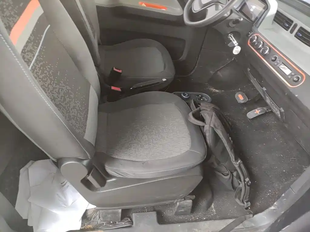 Wuling MINIEV — миниатюра 25