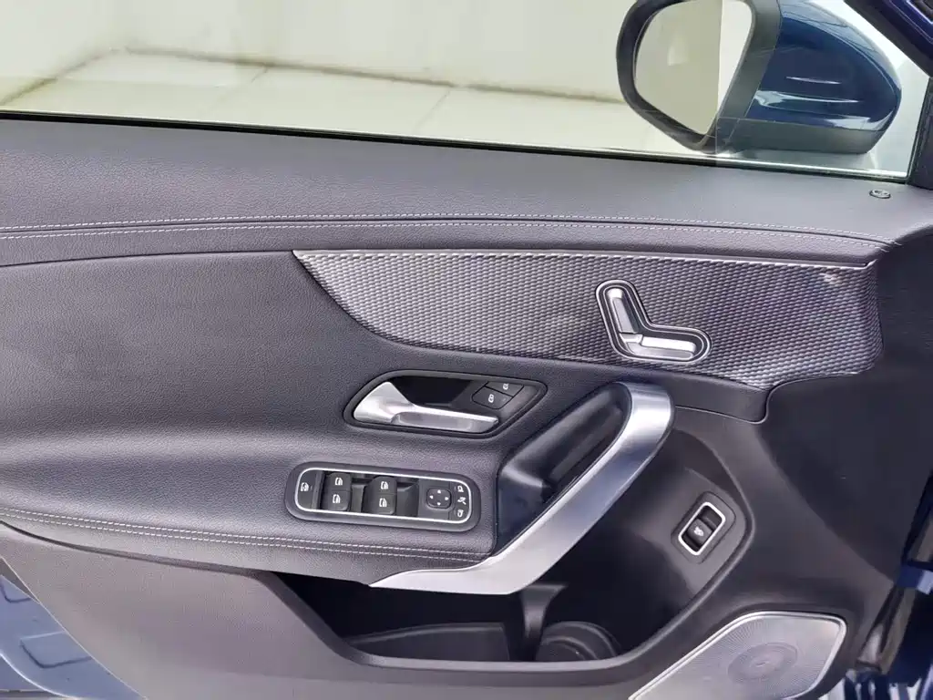 Mercedes-Benz A-Class — миниатюра 13