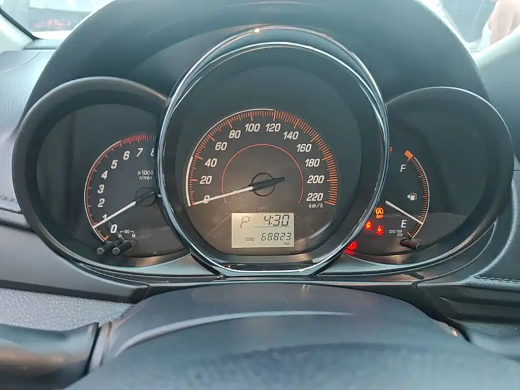 Toyota Yaris L — миниатюра 12